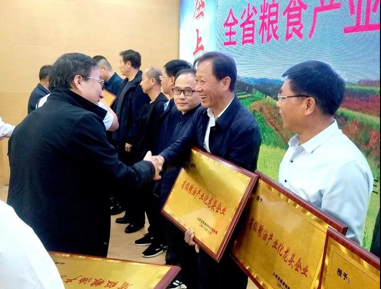 搶抓糧食產(chǎn)業(yè)發(fā)展機(jī)遇 實(shí)現(xiàn)“米通天下”偉大夢(mèng)想